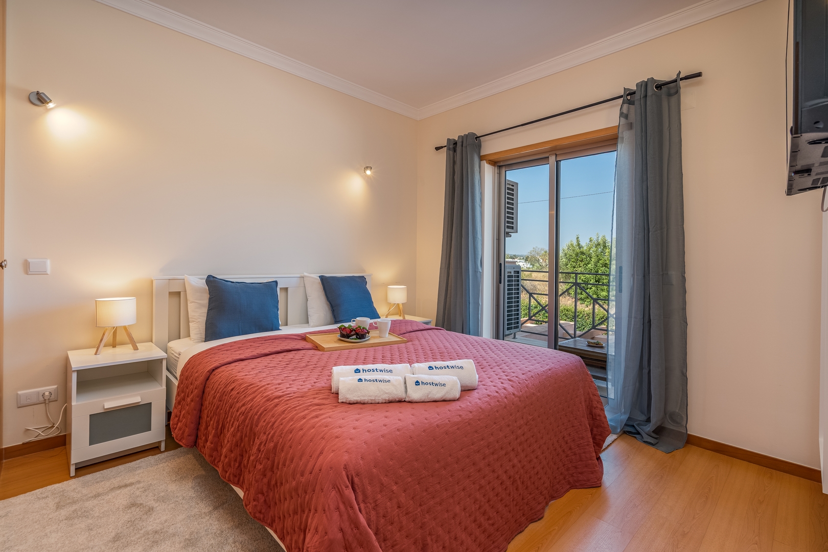 Sunny House with Jacuzzi and Pool by HostWise 4 Host Wise Booking