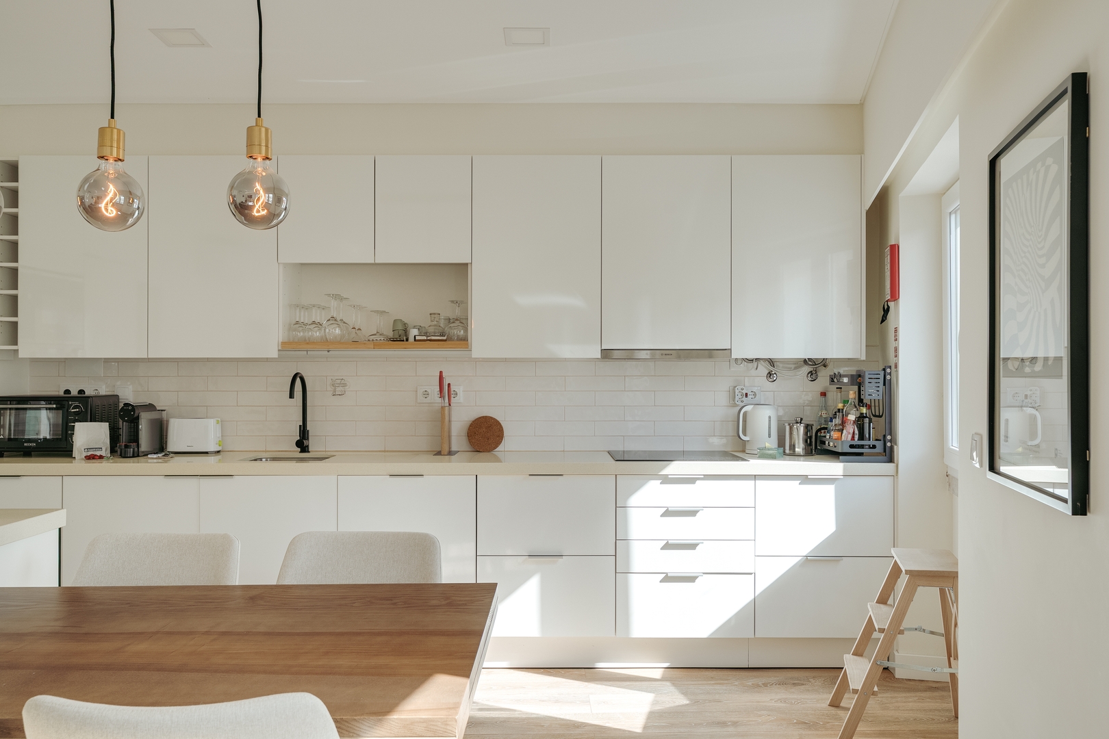 HostWise – Flat w/ Balcony & Workspace 15 Host Wise Booking