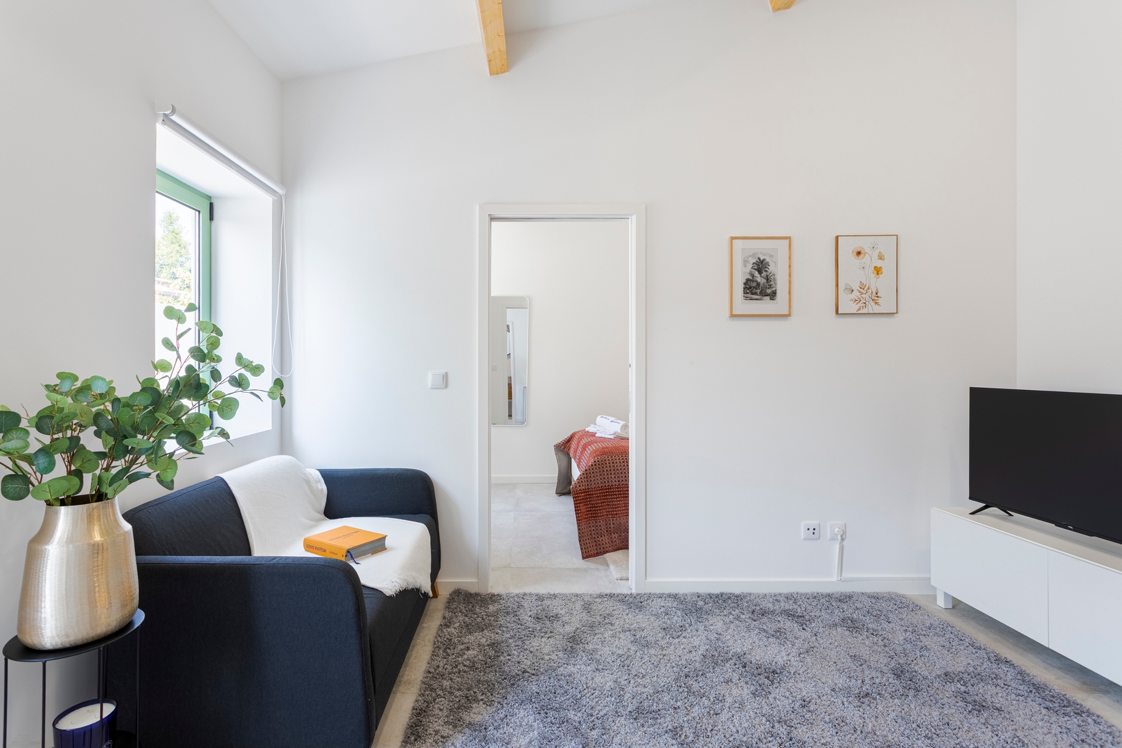 Bright Flat | Romantic Escape by HostWise 11 Host Wise Booking