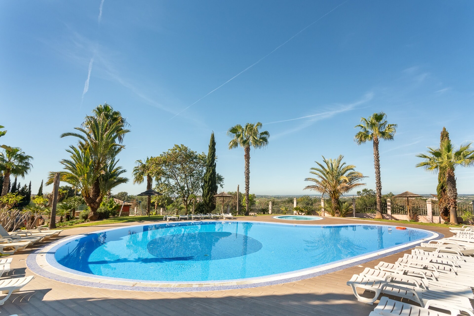 Host Wise - Deluxe House | Pool & Jacuzzi Host Wise Booking