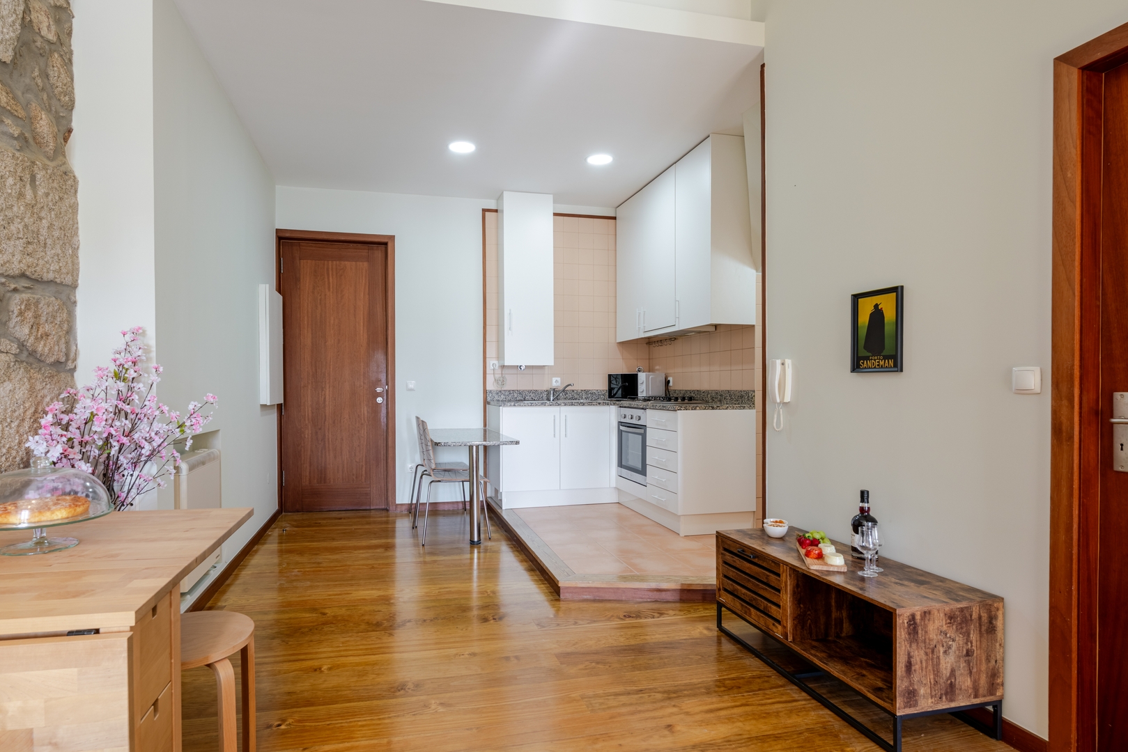 Twin Picaria Balcony Suites by HostWise 11 Host Wise Booking