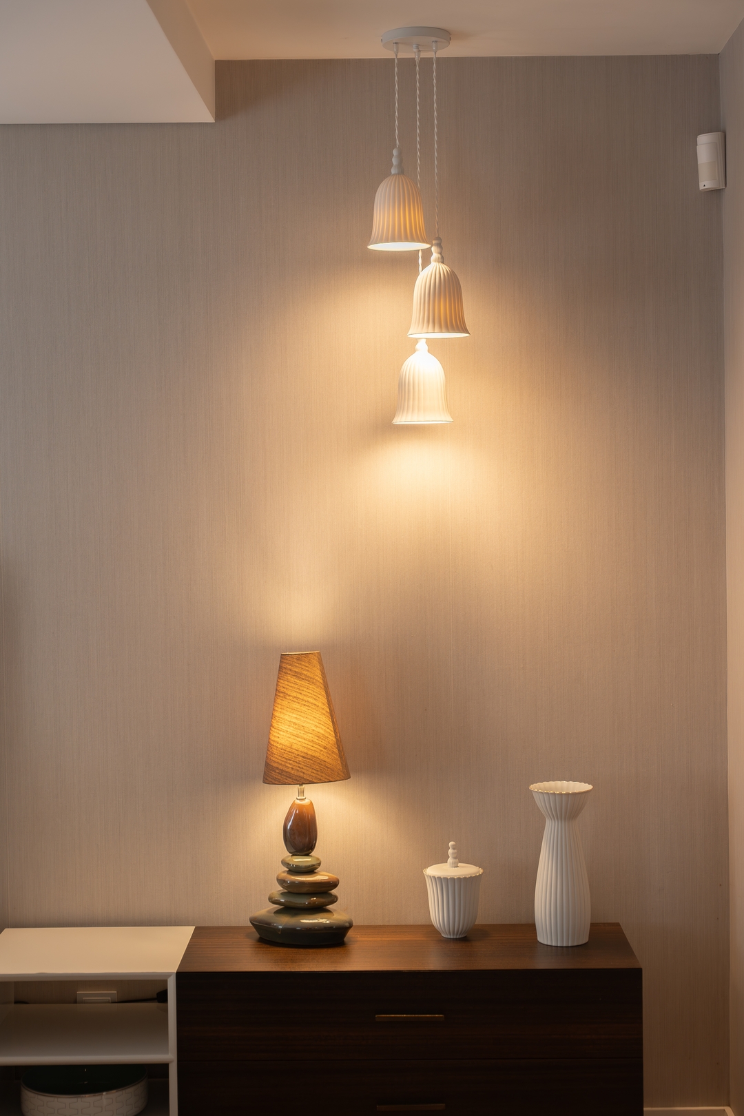 HostWise - Modern Comfort & Shared Pool in Paredes 60 Host Wise Booking