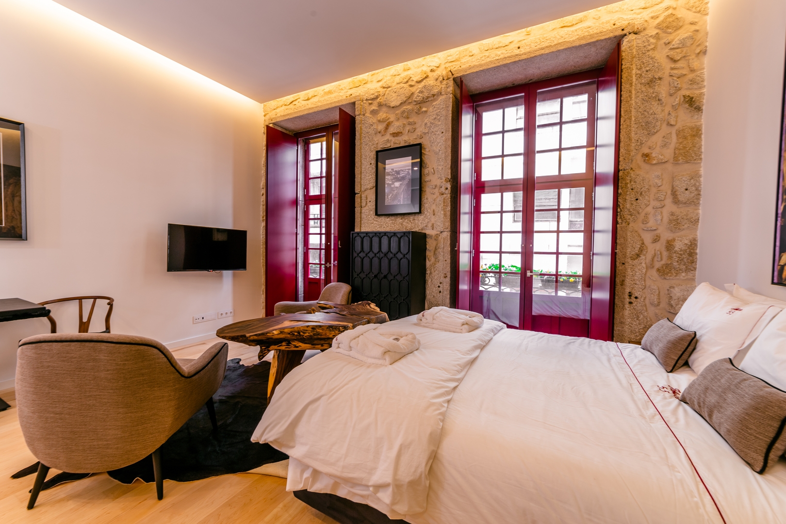 Designer Studio | Clérigos by Host Wise 11 Host Wise Booking