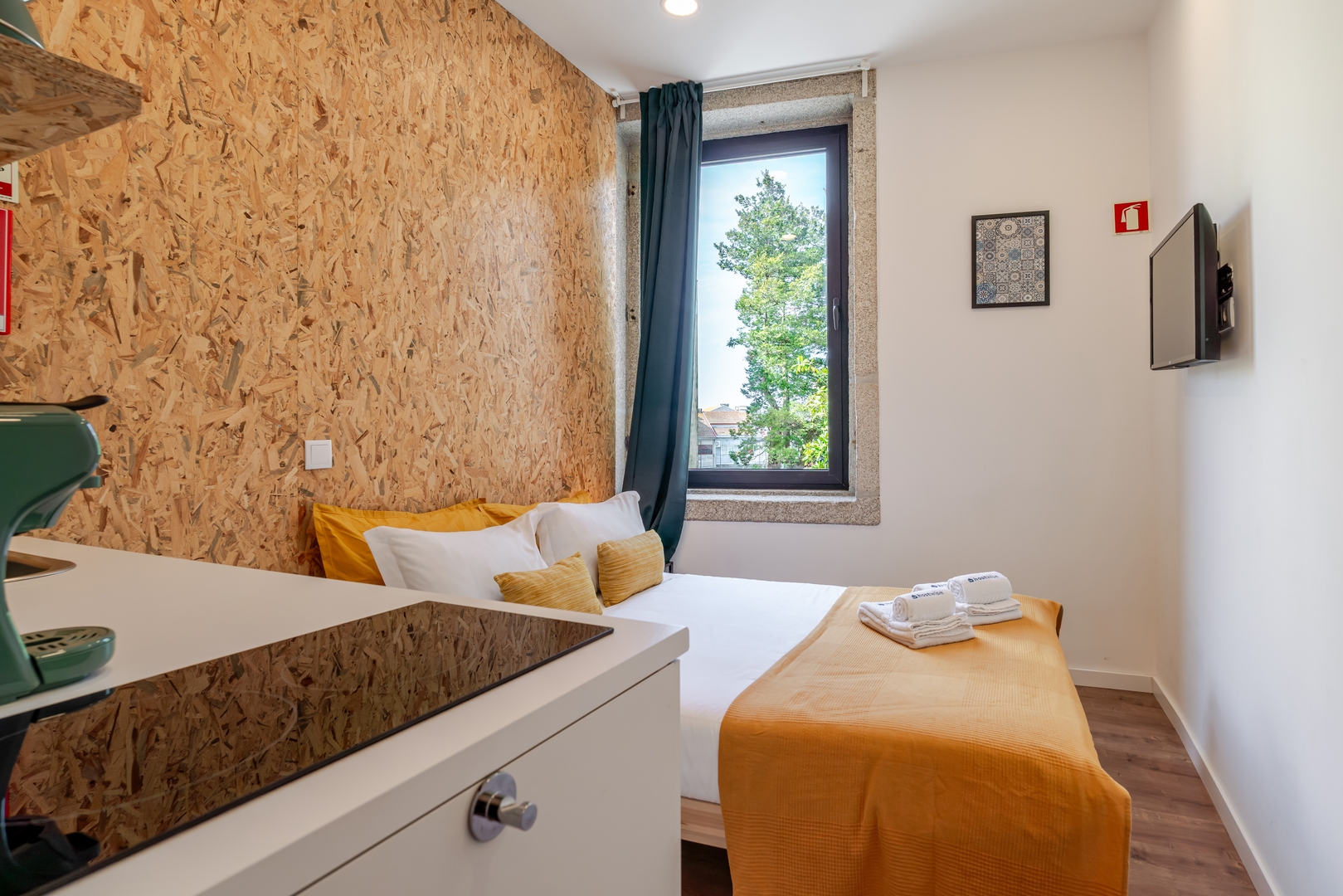 HostWise - Sunny & Stylish Flat 5 Host Wise Booking