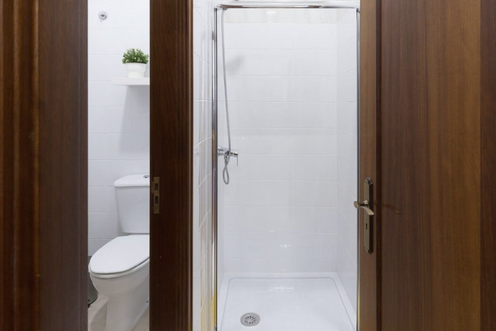 Host Wise - Central Comfy Flat 11 Host Wise Booking