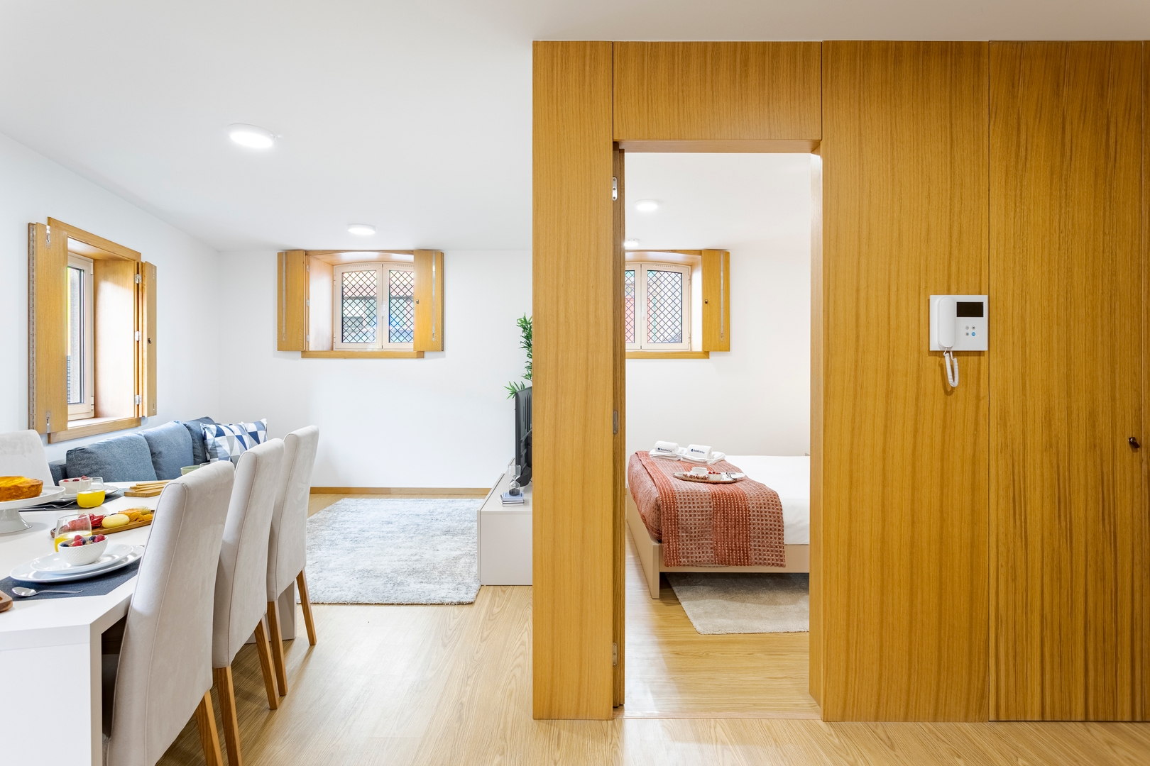 Modern & Central Flat w/ Garage by HostWise 10 Host Wise Booking