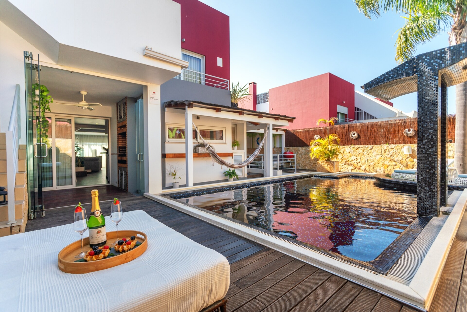 Host Wise - Luxurious House with Private Salt Pool Host Wise Booking