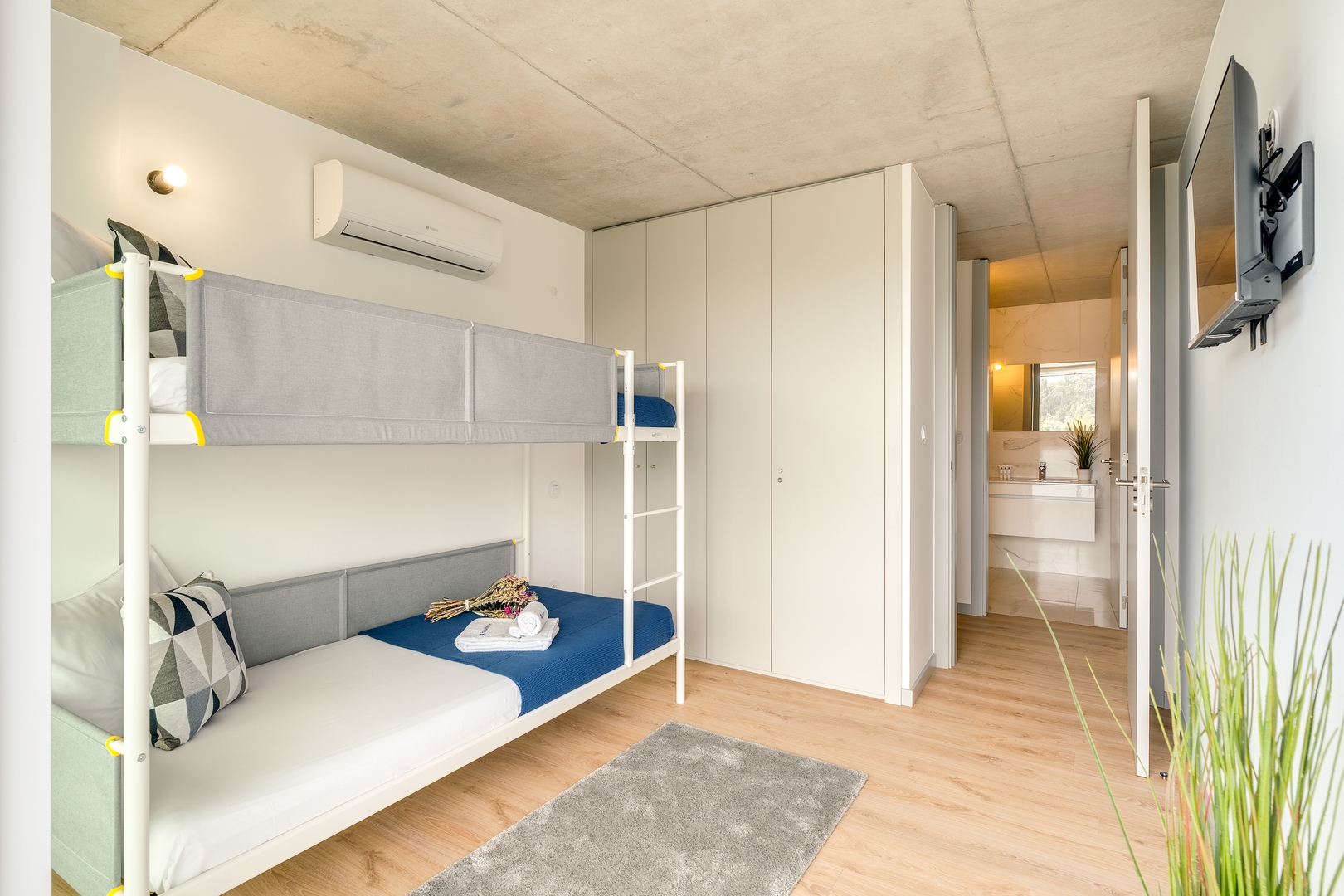 Premium Flat w/ Balcony, Pool & Garage by HostWise 17 Host Wise Booking