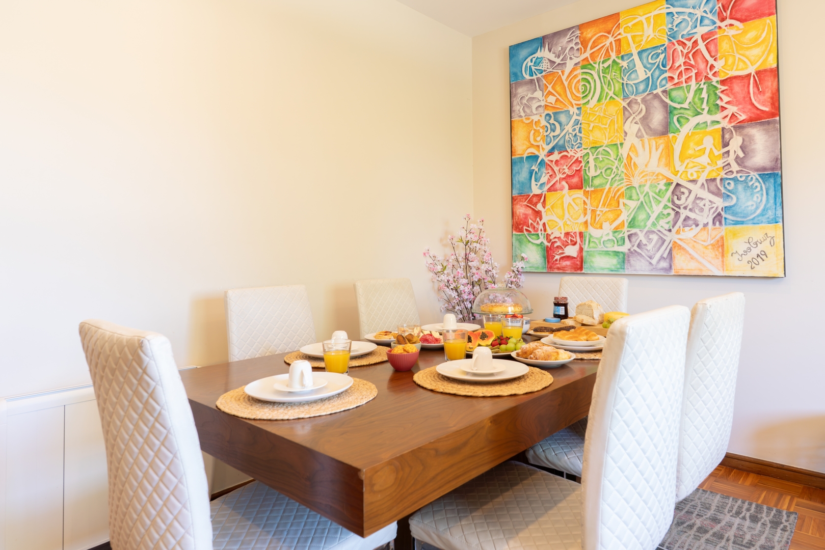 Bright & Spacious Flat by Host Wise 22 Host Wise Booking