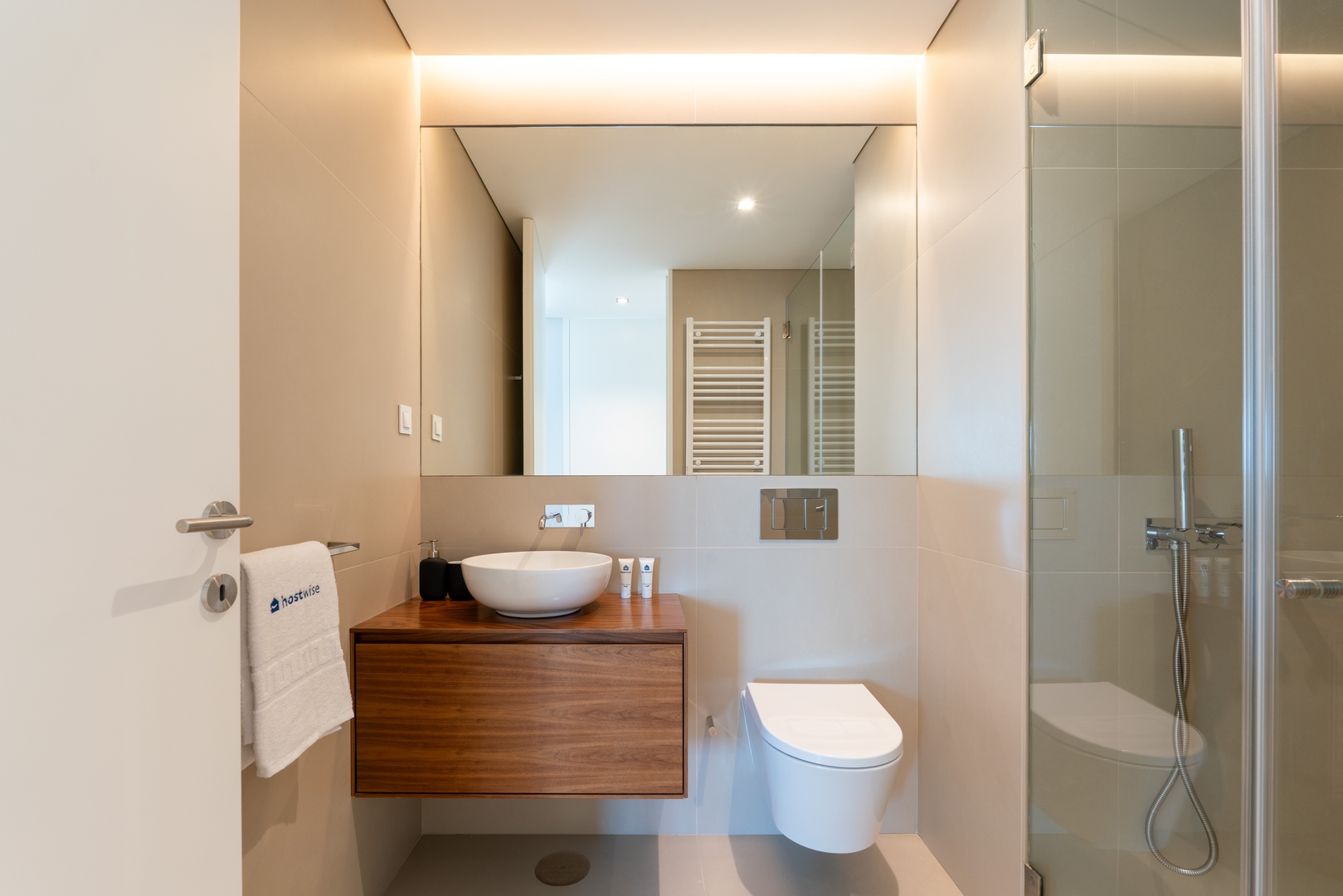 Stylish Home with Balcony & Garage by HostWise 27 Host Wise Booking