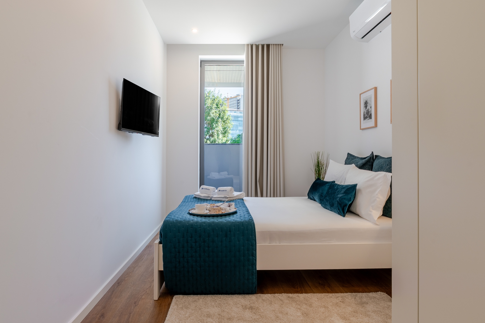 Sleek & Modern Flat w/ Private Garage by HostWise 5 Host Wise Booking