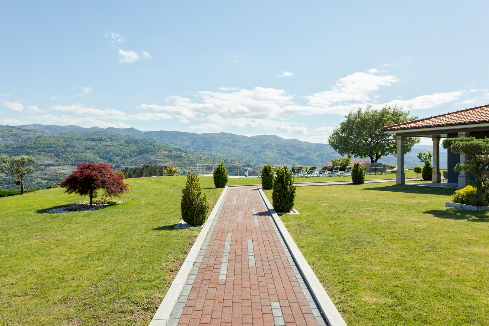 HostWise – Douro View Villa w/ 10 Suites & Pool 2 Host Wise Booking