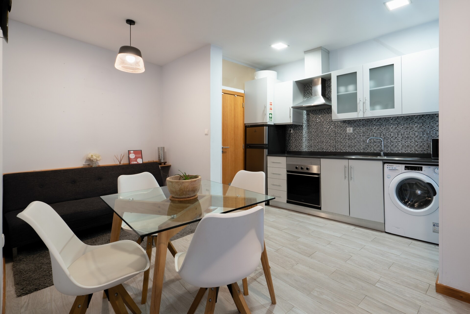 HostWise - Welcoming Flats w/ Jacuzzi & Terrace 8 Host Wise Booking