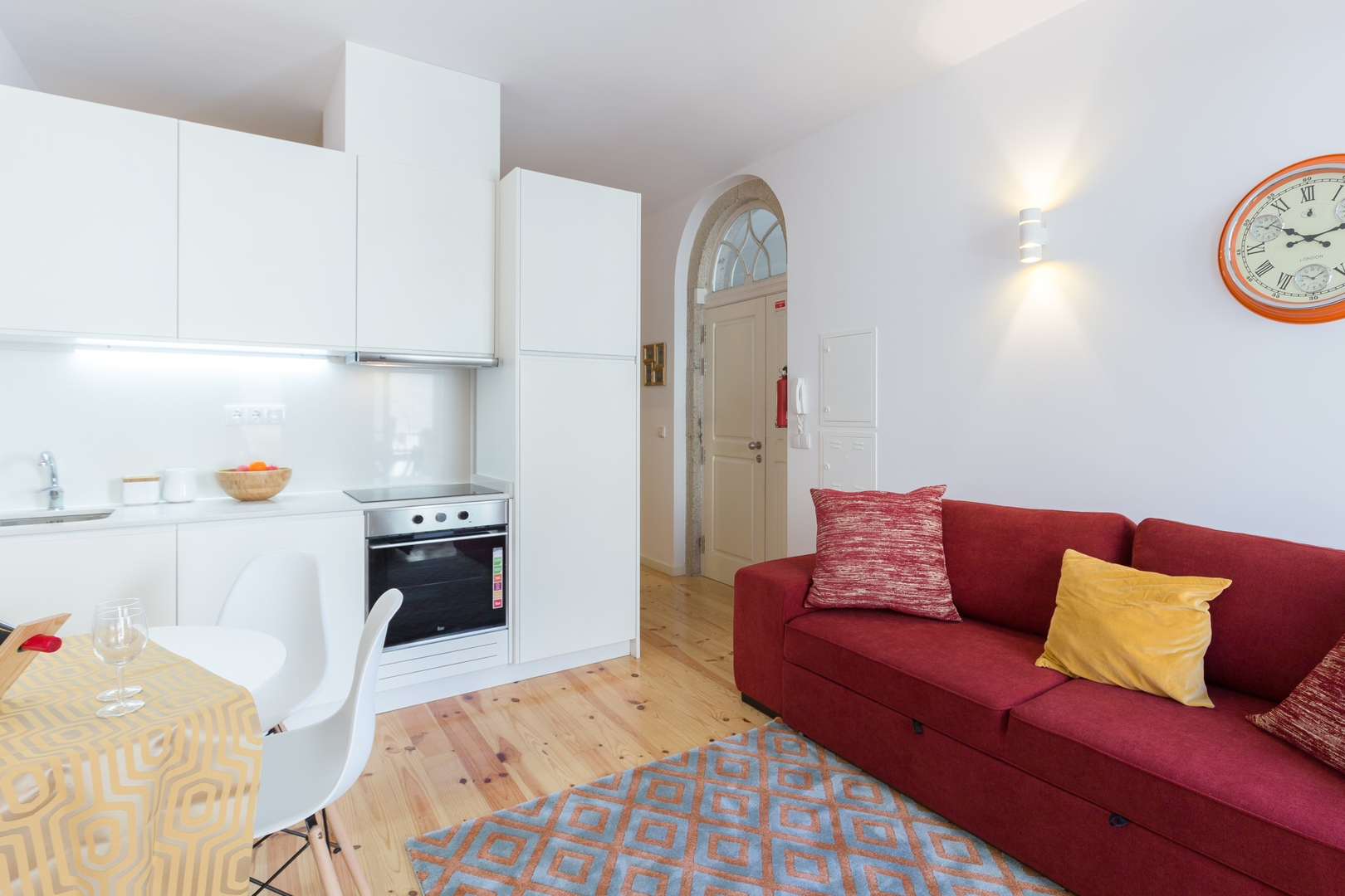 Lovely Flat w/ Jacuzzi & Terrace by HostWise 16 Host Wise Booking