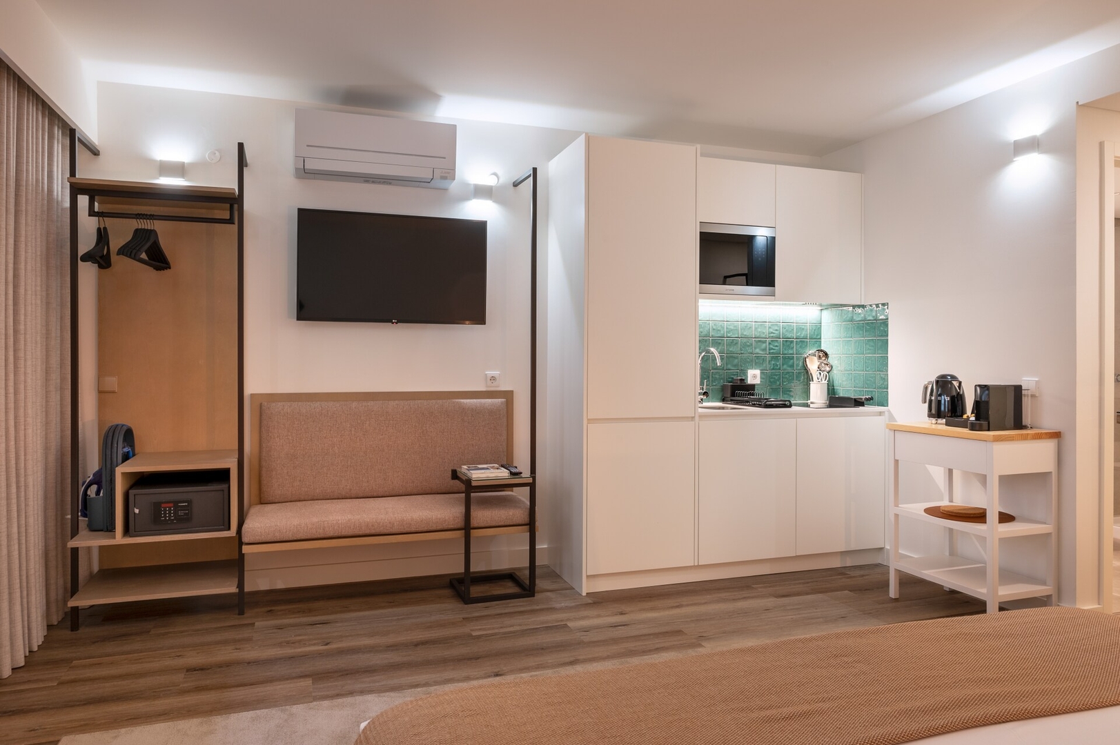 Host Wise - 6 Flats Fervença Boutique Palace 10 Host Wise Booking
