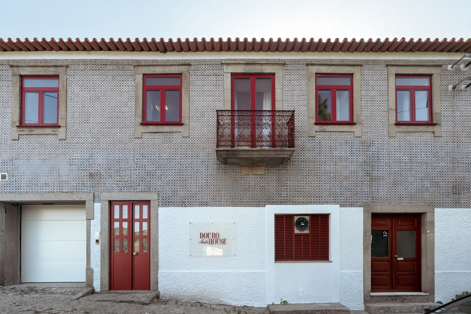 Douro Arda House | Pool & Jacuzzi by HostWise 50 Host Wise Booking