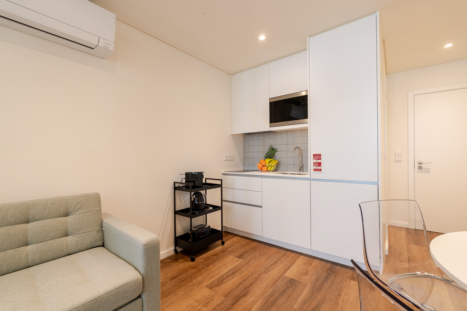 Jacuzzi Retreat in Heart of Porto by HostWise 19 Host Wise Booking