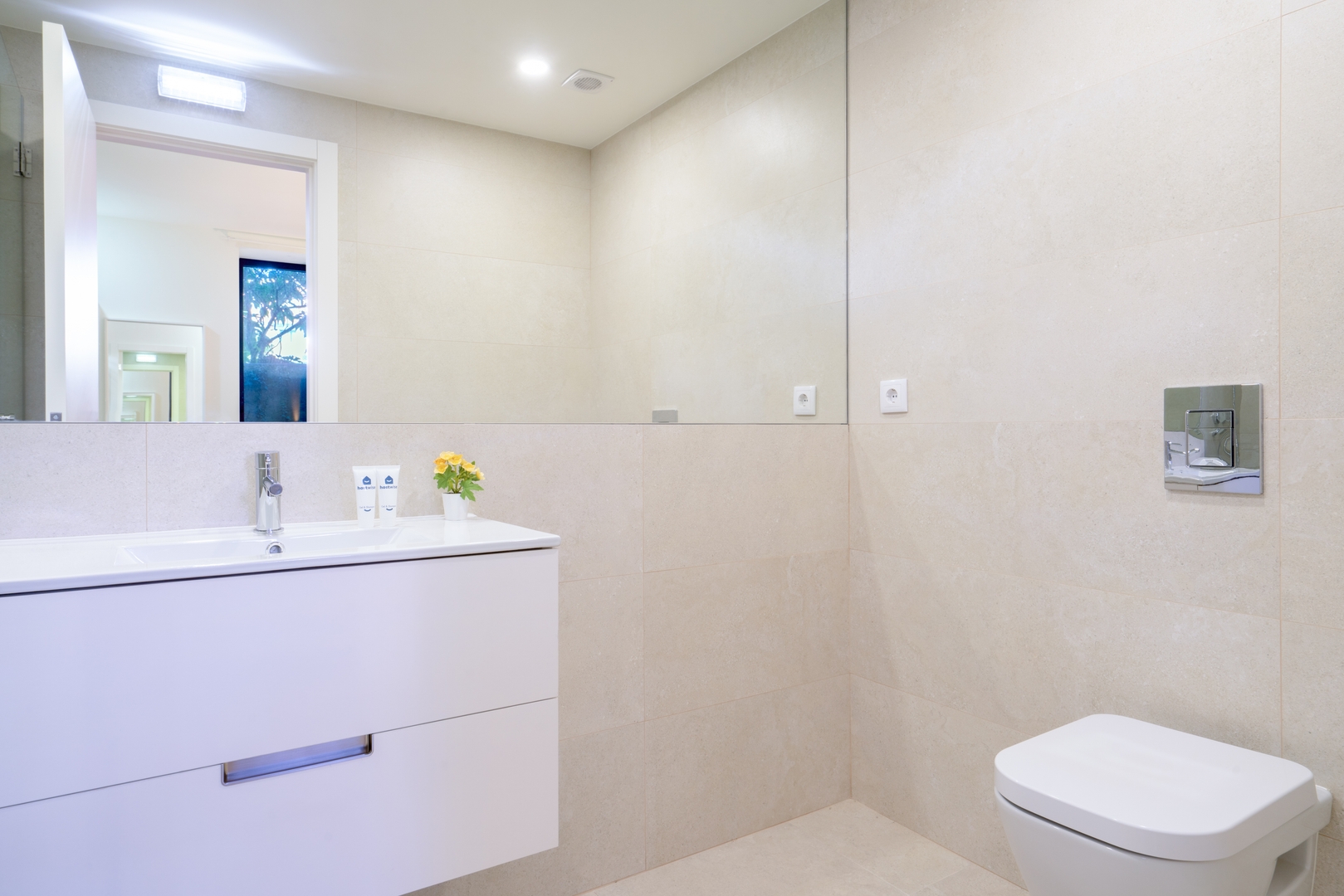 3 Cozy Flats with Private Patios by HostWise 38 Host Wise Booking