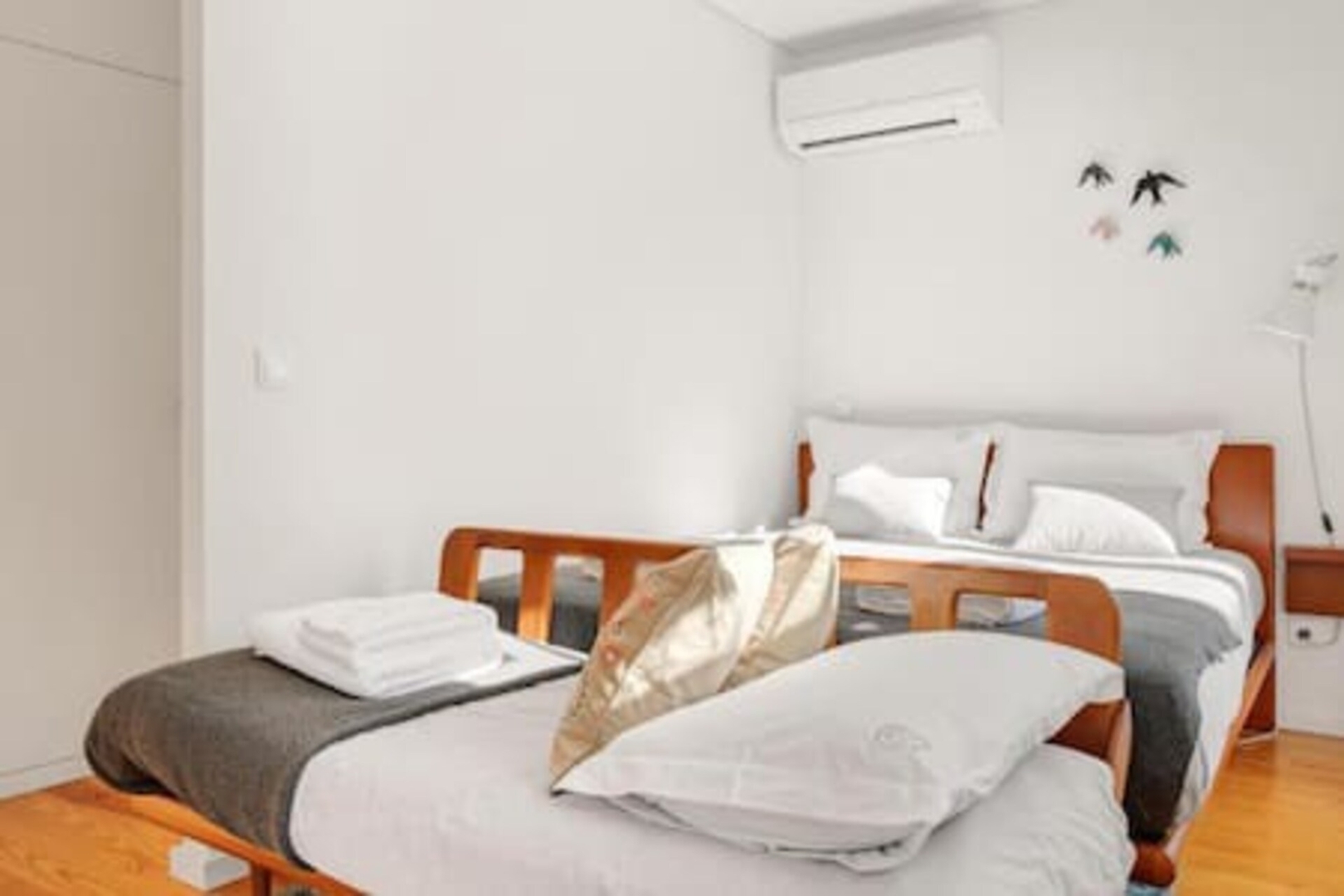 4 Trendy Studios w/ Balcony | Clérigos by HostWise 18 Host Wise Booking