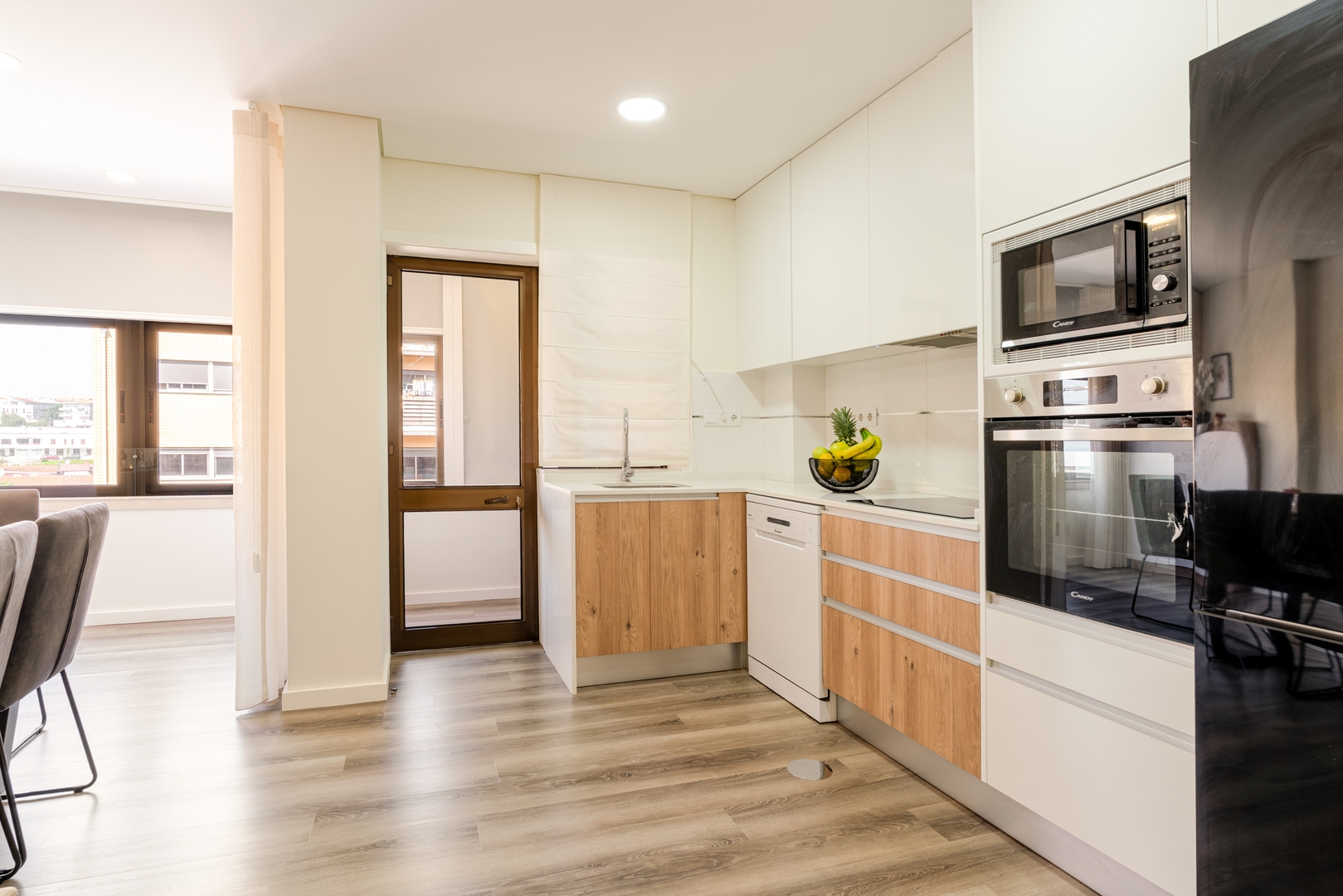 Spacious & Stylish Flat with Garage by HostWise 14 Host Wise Booking
