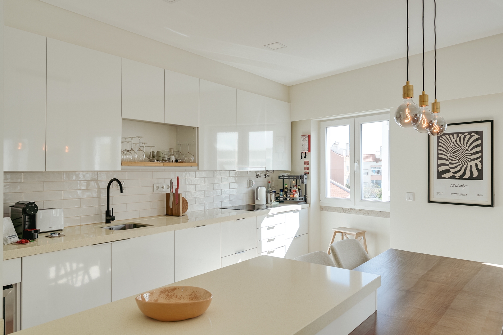 HostWise – Flat w/ Balcony & Workspace 17 Host Wise Booking