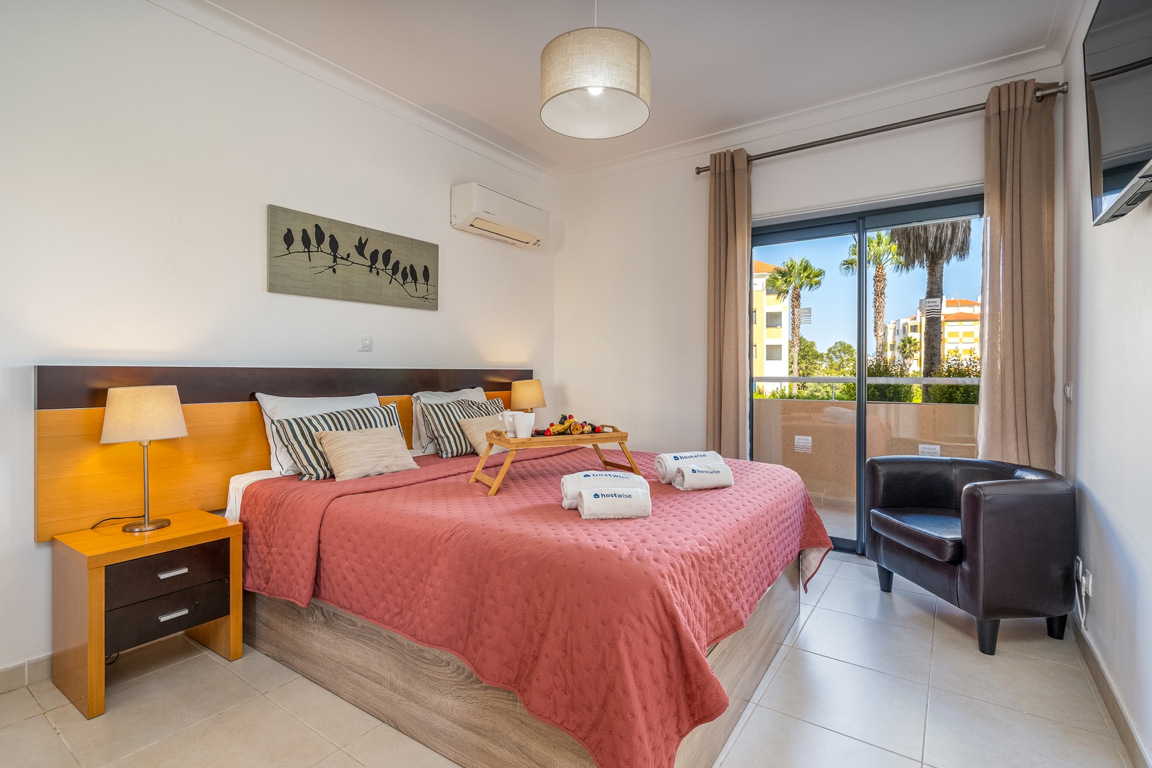 Spacious & Sunny Apartment with Pool by HostWise 3 Host Wise Booking