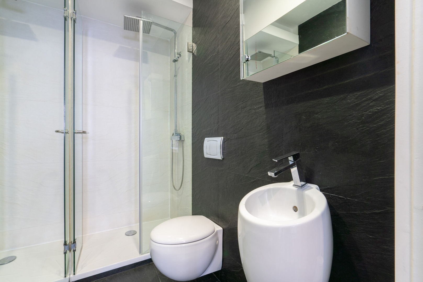 Host Wise - 2 Rustic Colorful Flats | Terrace 25 Host Wise Booking