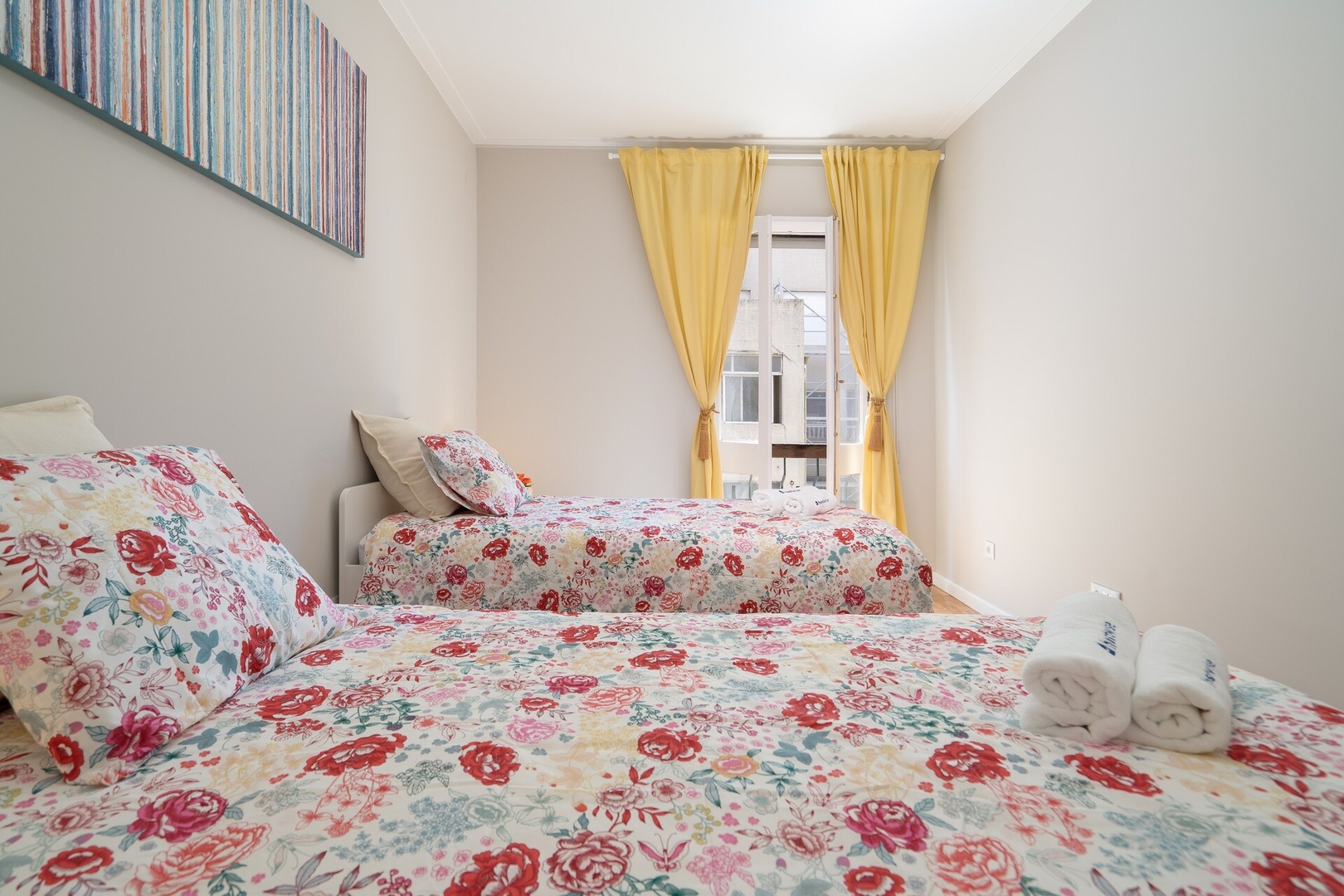 HostWise - Deluxe Bright Flat w/ Netflix 29 Host Wise Booking