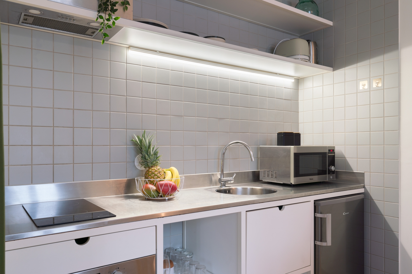 Dual Sunny Studios in Old Guimarães by HostWise 28 Host Wise Booking