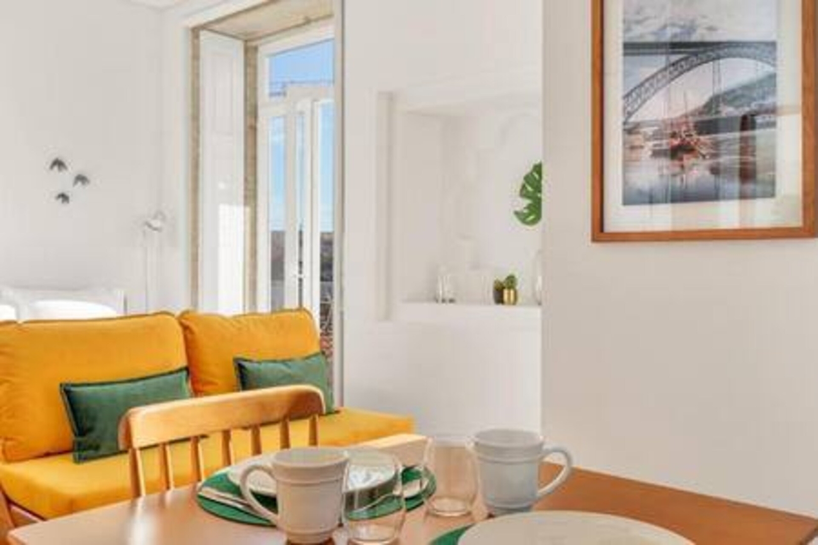 4 Trendy Studios w/ Balcony | Clérigos by HostWise 31 Host Wise Booking