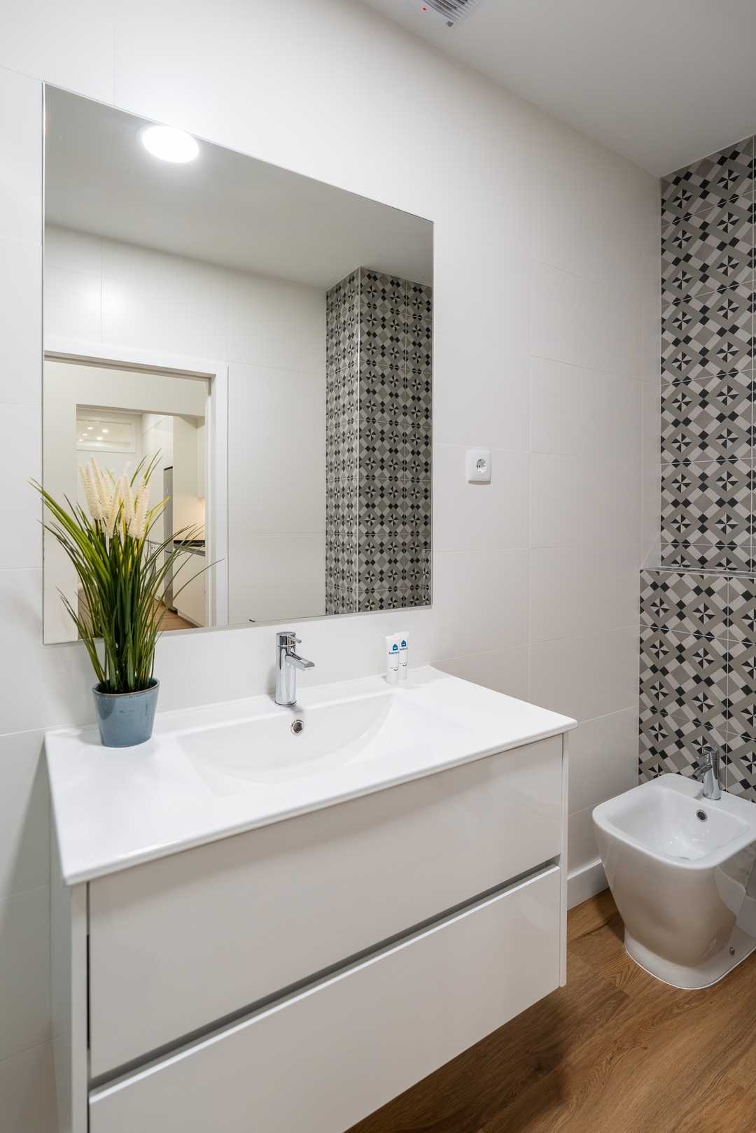 Open-Plan Apartment in Downtown Porto by HostWise 32 Host Wise Booking