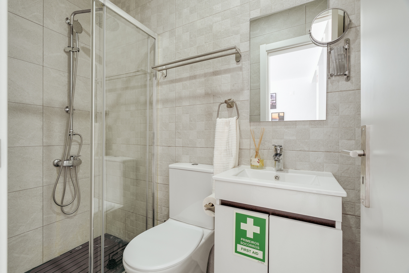 Sunny Flat w/ Jacuzzi & Balconies by Host Wise 31 Host Wise Booking