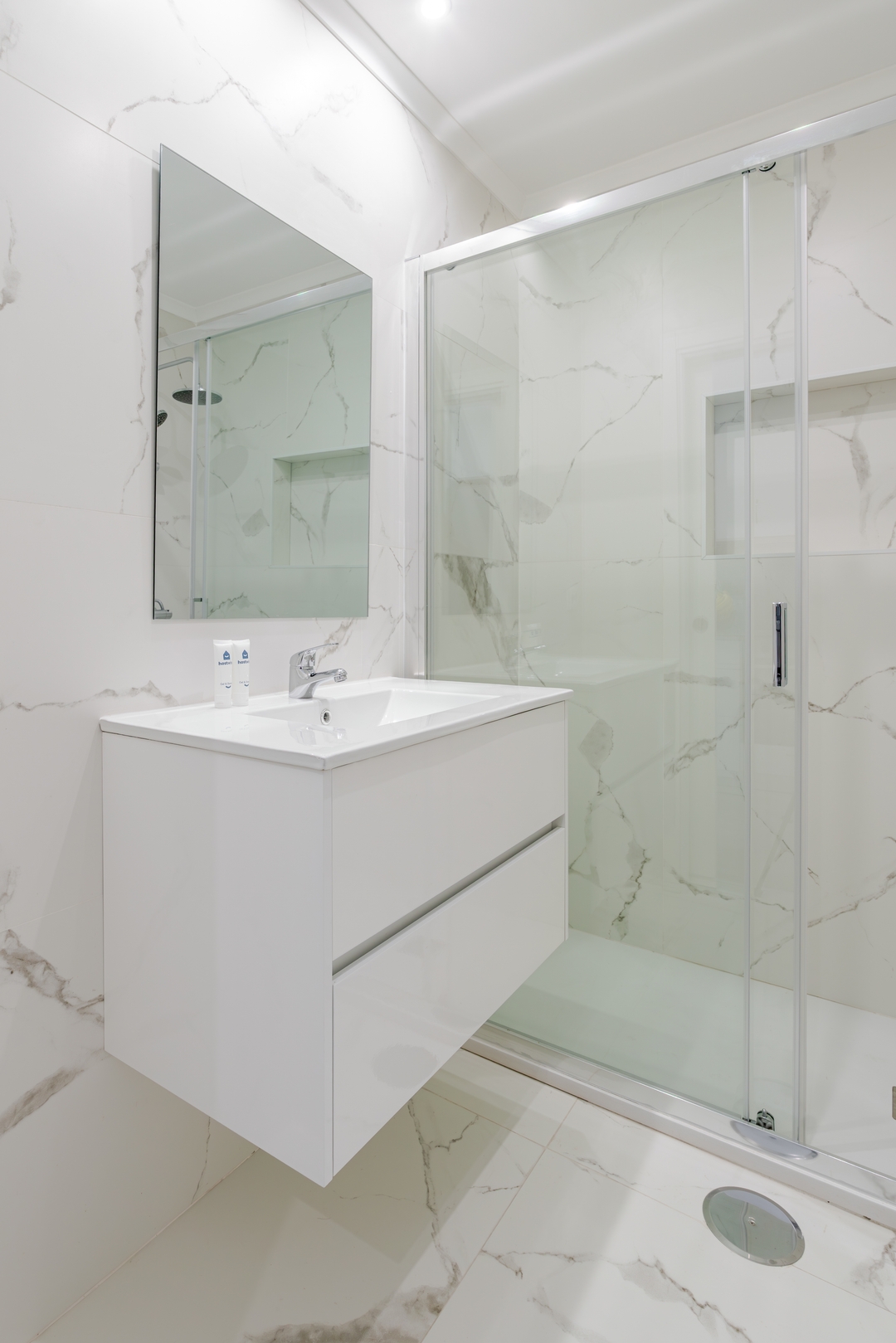 Terrace Studios & Bright Duplex by HostWise 32 Host Wise Booking