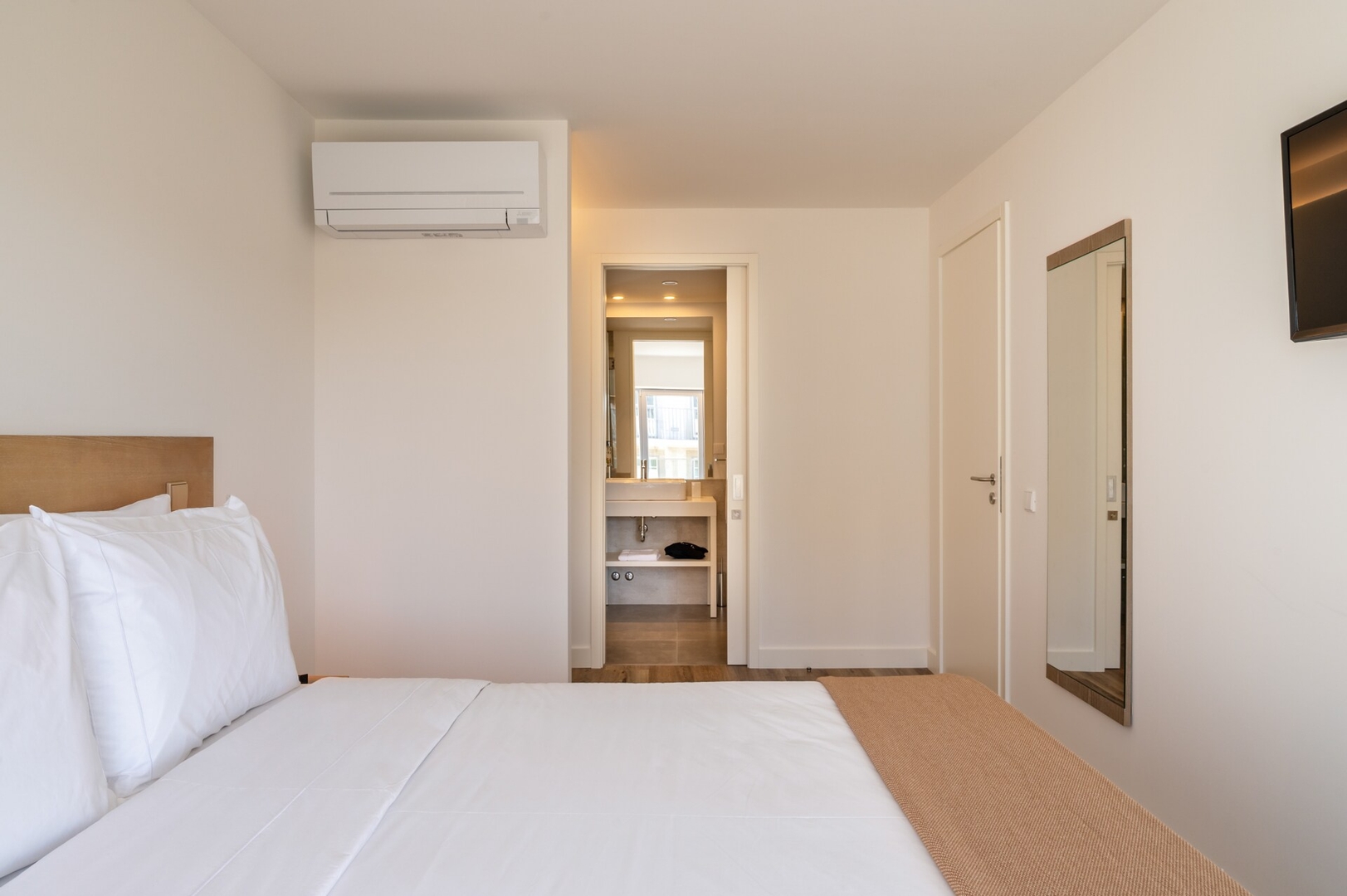 Host Wise - 2 Fervença Boutique Palace 33 Host Wise Booking
