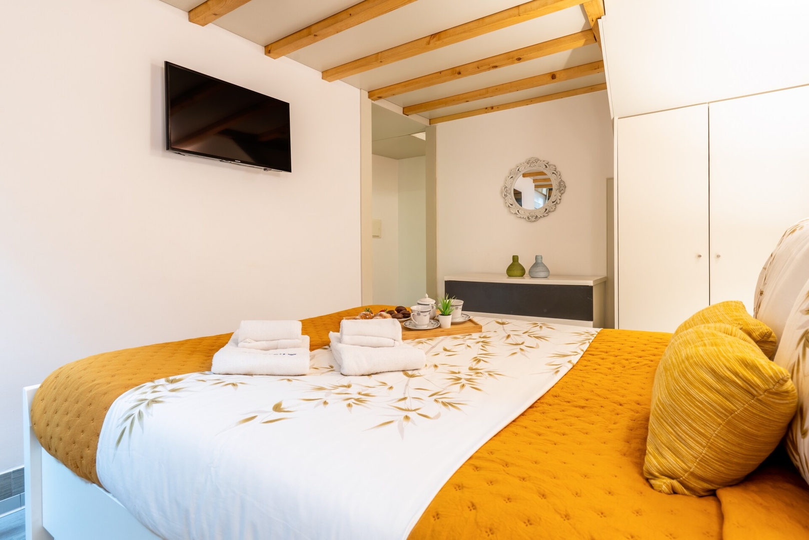 Colourful Cozy Flat by HostWise 9 Host Wise Booking