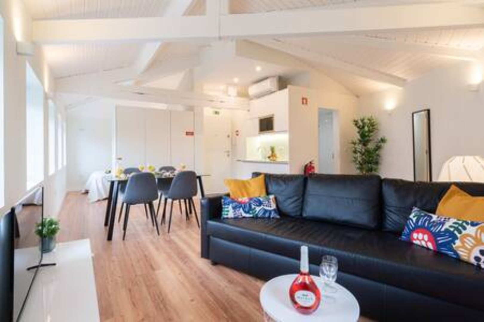 Comfy Sunny Flats| Ace Location by HostWise 3 Host Wise Booking