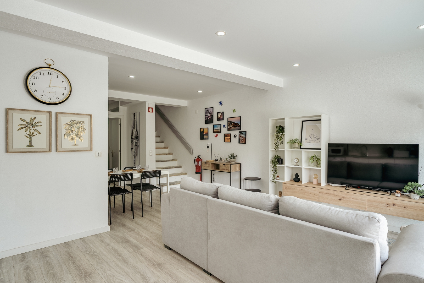 Sunny Flat w/ Jacuzzi & Balconies by Host Wise 17 Host Wise Booking