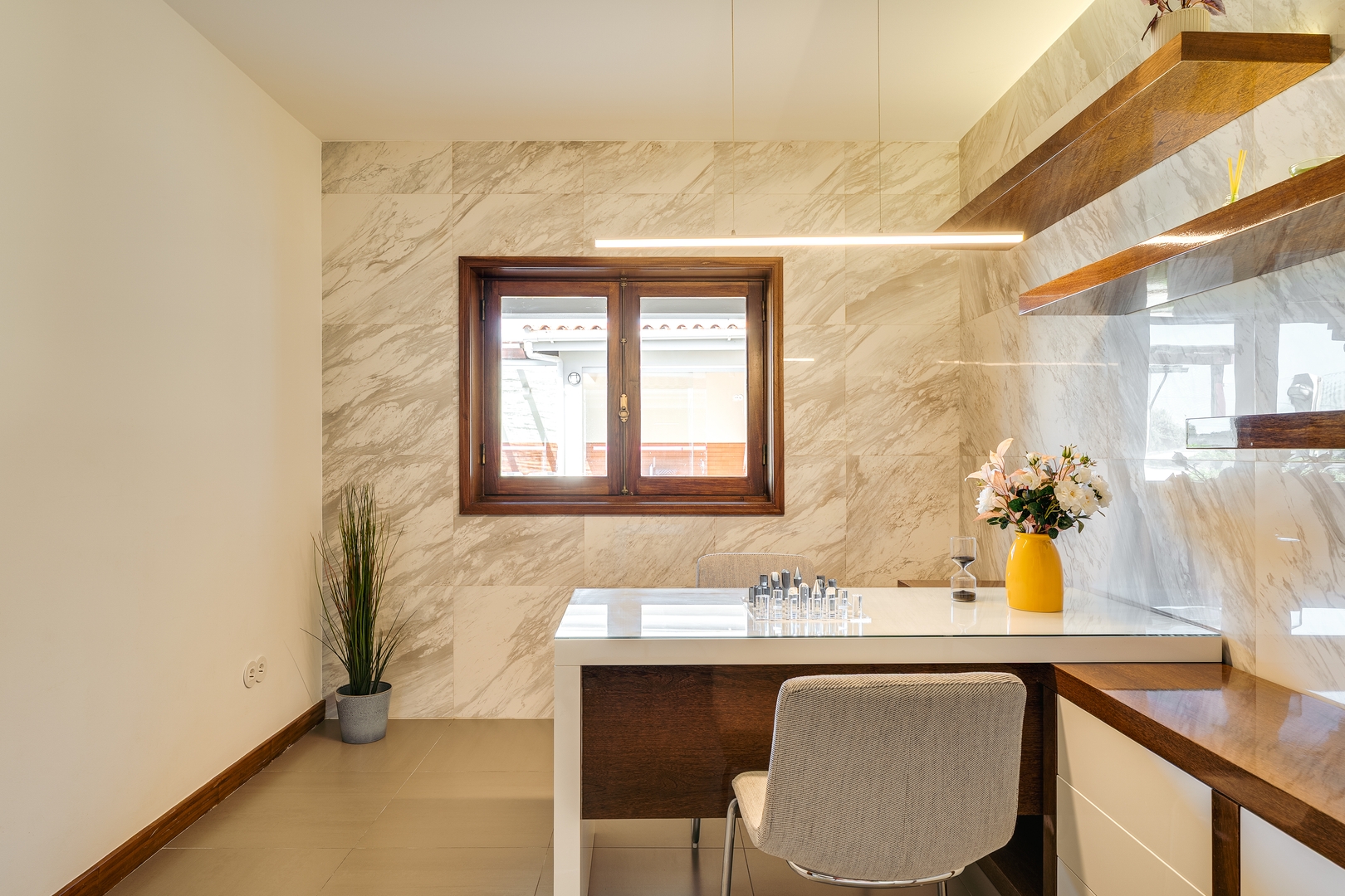 Beach Villa with Jacuzzi & Garage by HostWise 38 Host Wise Booking