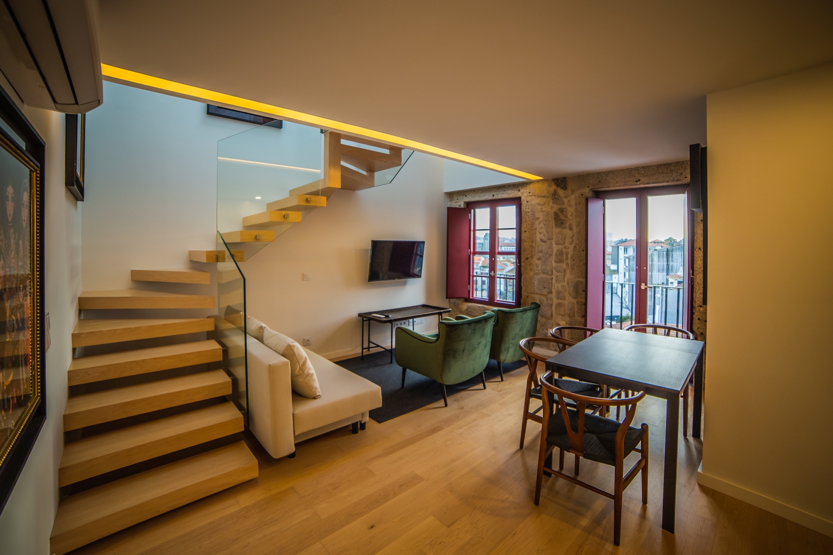 Central Apartments Stay Near Clérigos by HostWise 22 Host Wise Booking