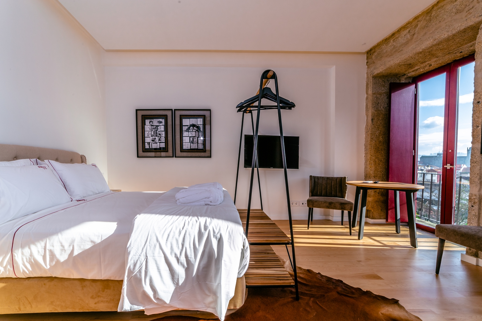 Central Apartments Stay Near Clérigos by HostWise 75 Host Wise Booking