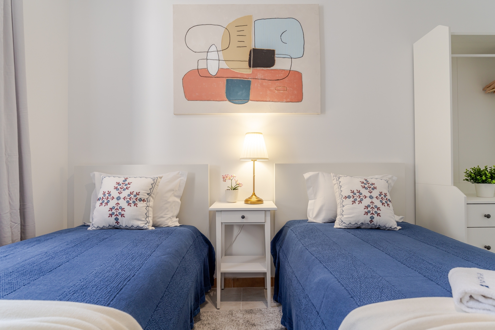 Colourful 2-Home w/ Terrace in Boavista by HostWise 9 Host Wise Booking