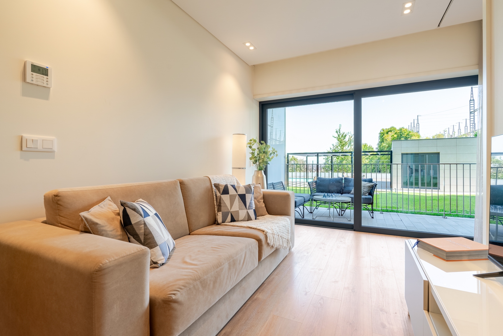 Studio w/ Balcony, Pool & Gym in Antas by HostWise 22 Host Wise Booking