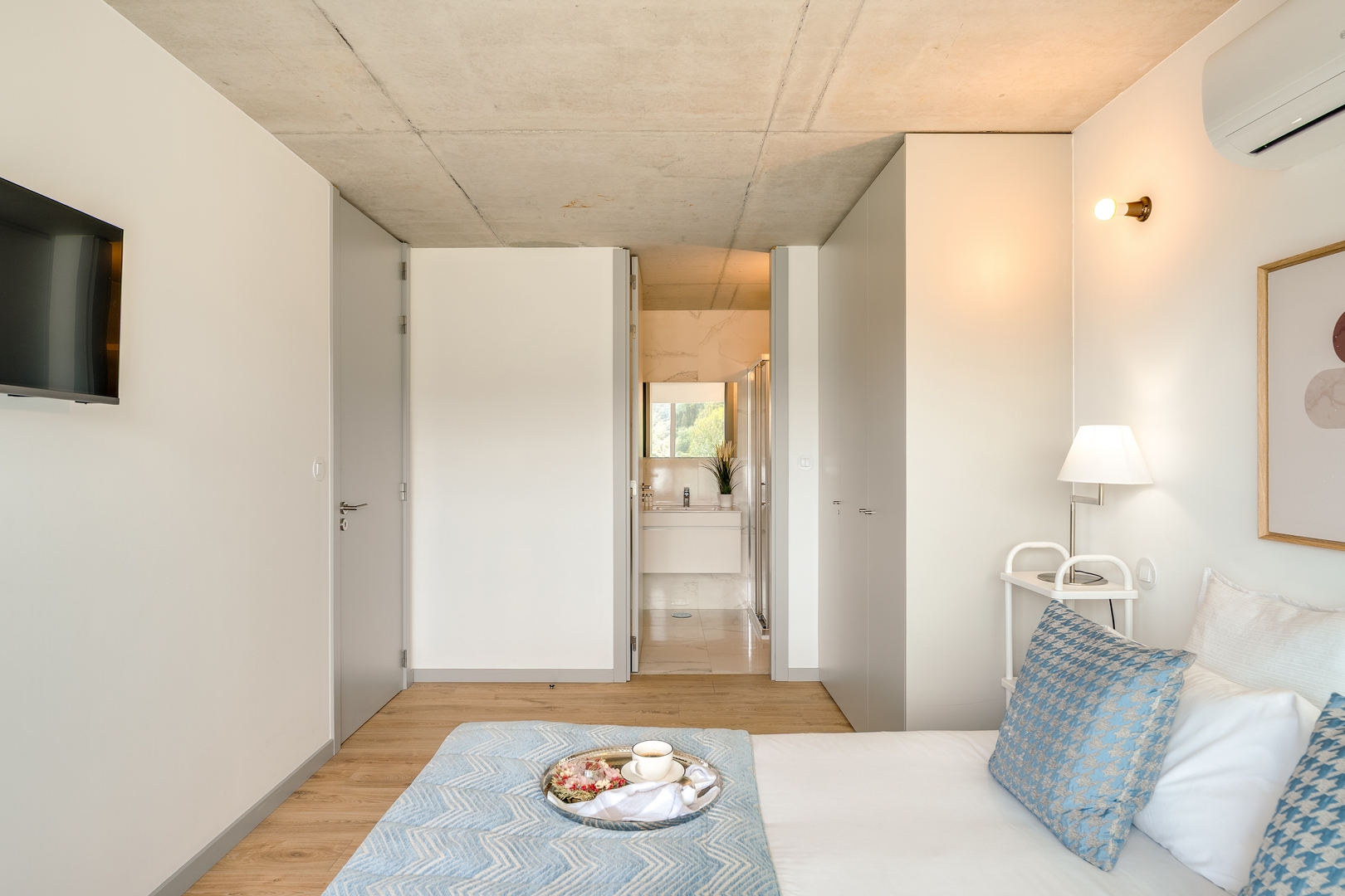 Premium Flat w/ Balcony, Pool & Garage by HostWise 13 Host Wise Booking