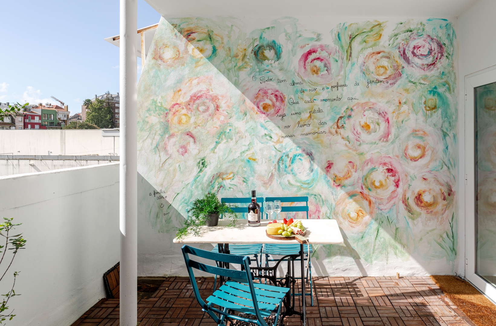 HostWise - Stylish Studio w/ Charming Terrace 19 Host Wise Booking