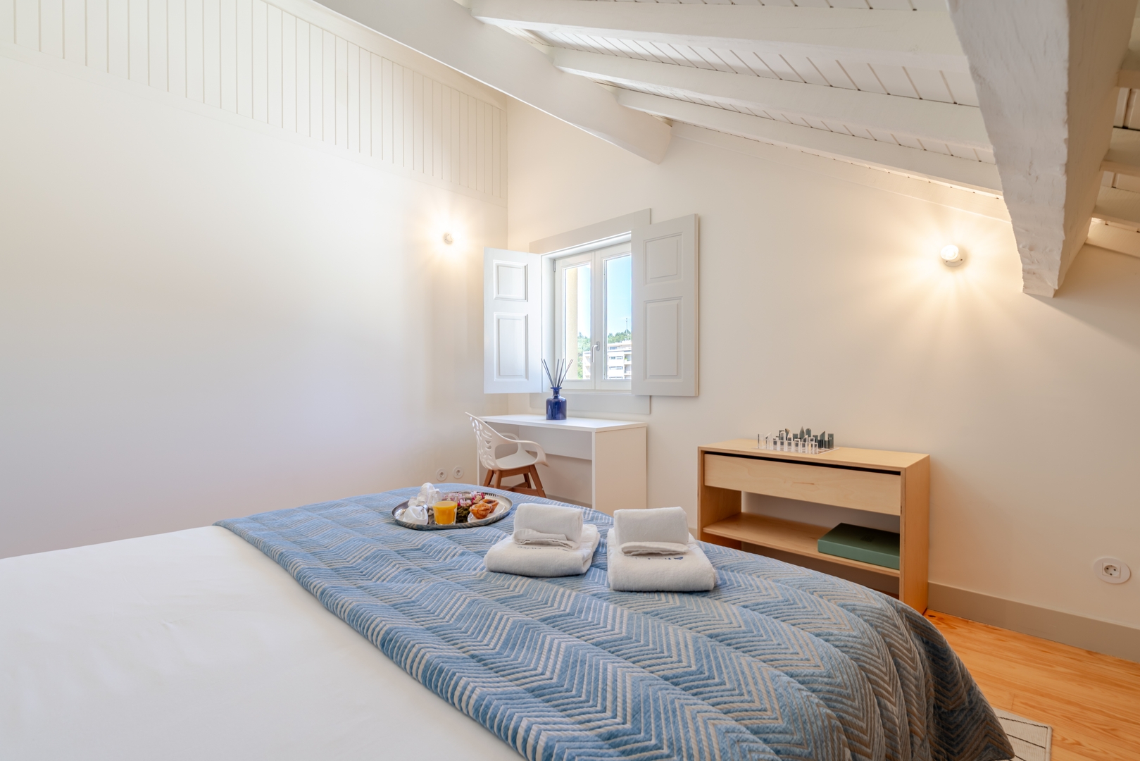 Studios & Spacious T4 with Garden by HostWise 69 Host Wise Booking