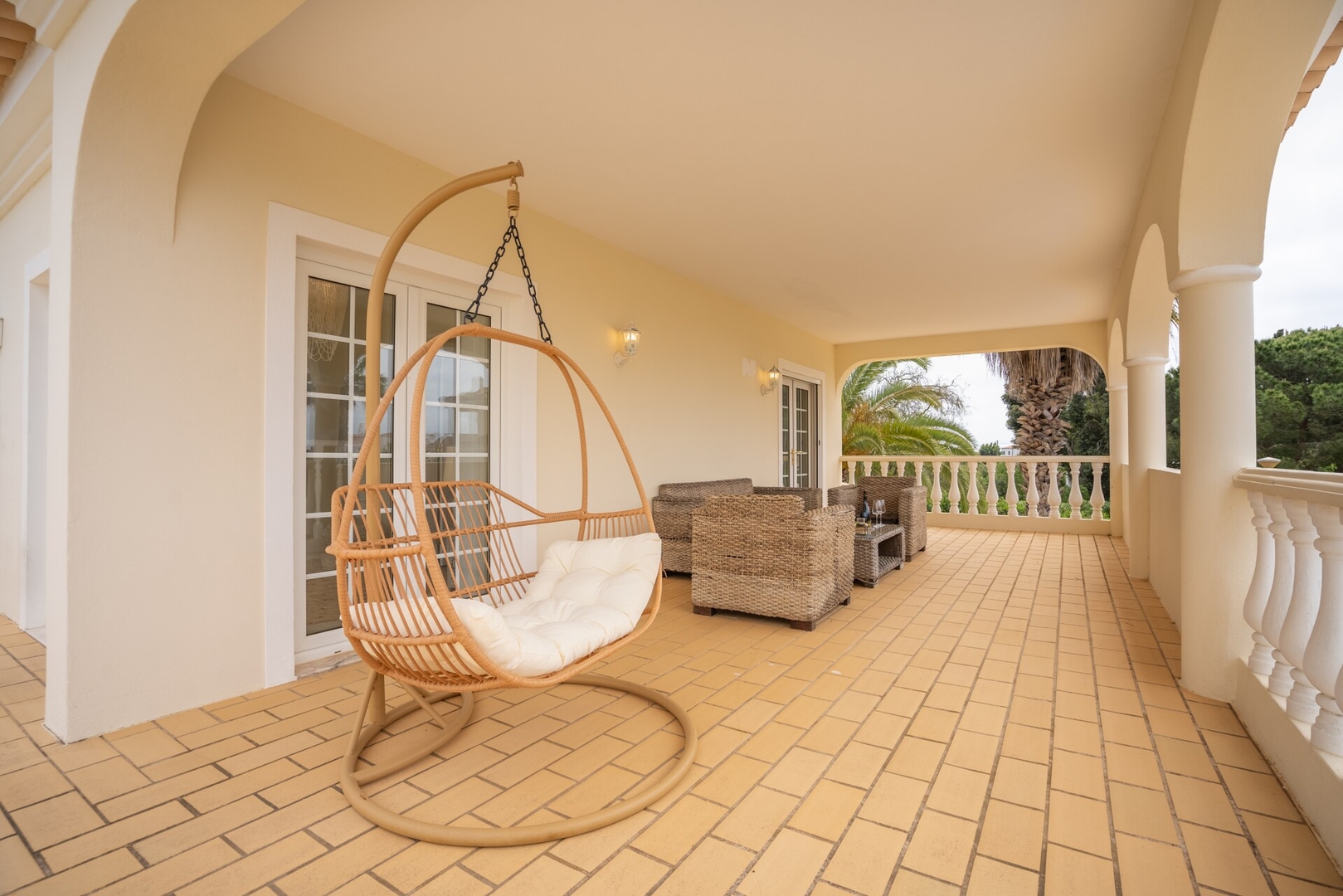 Host Wise - Luxurious Pool & Jacuzzi Hideaway 17 Host Wise Booking