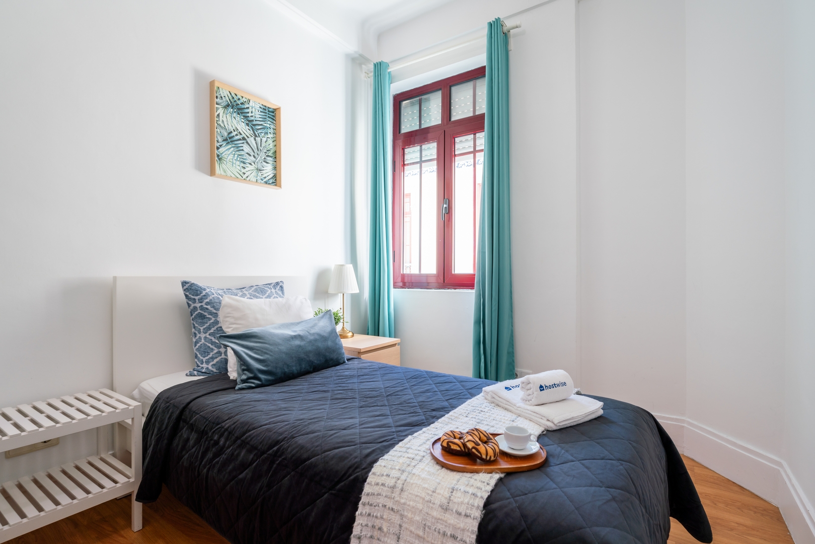 Host Wise - Roomy Restful Apartment w/ Balcony 16 Host Wise Booking