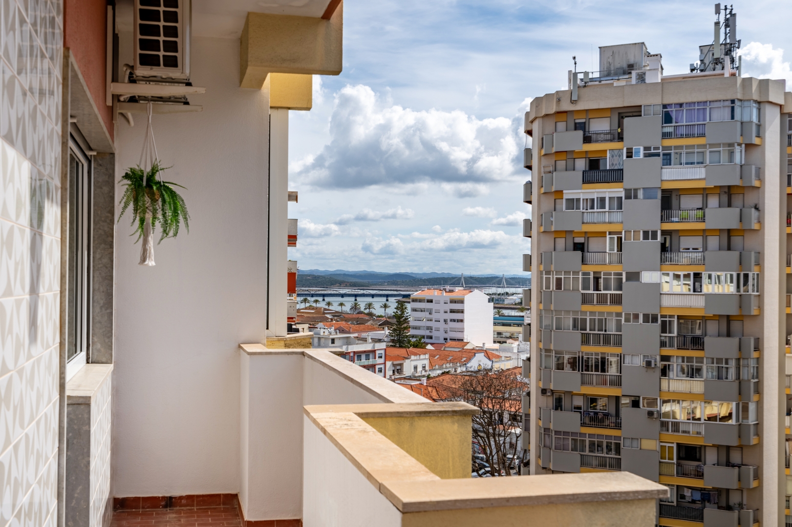 Bright & Spacious Flat w/ Balcony by Host Wise 16 Host Wise Booking