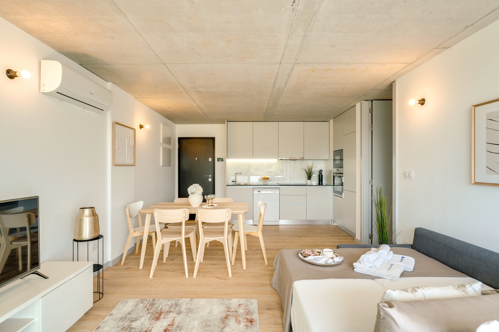 Premium Flat w/ Balcony, Pool & Garage by HostWise 37 Host Wise Booking