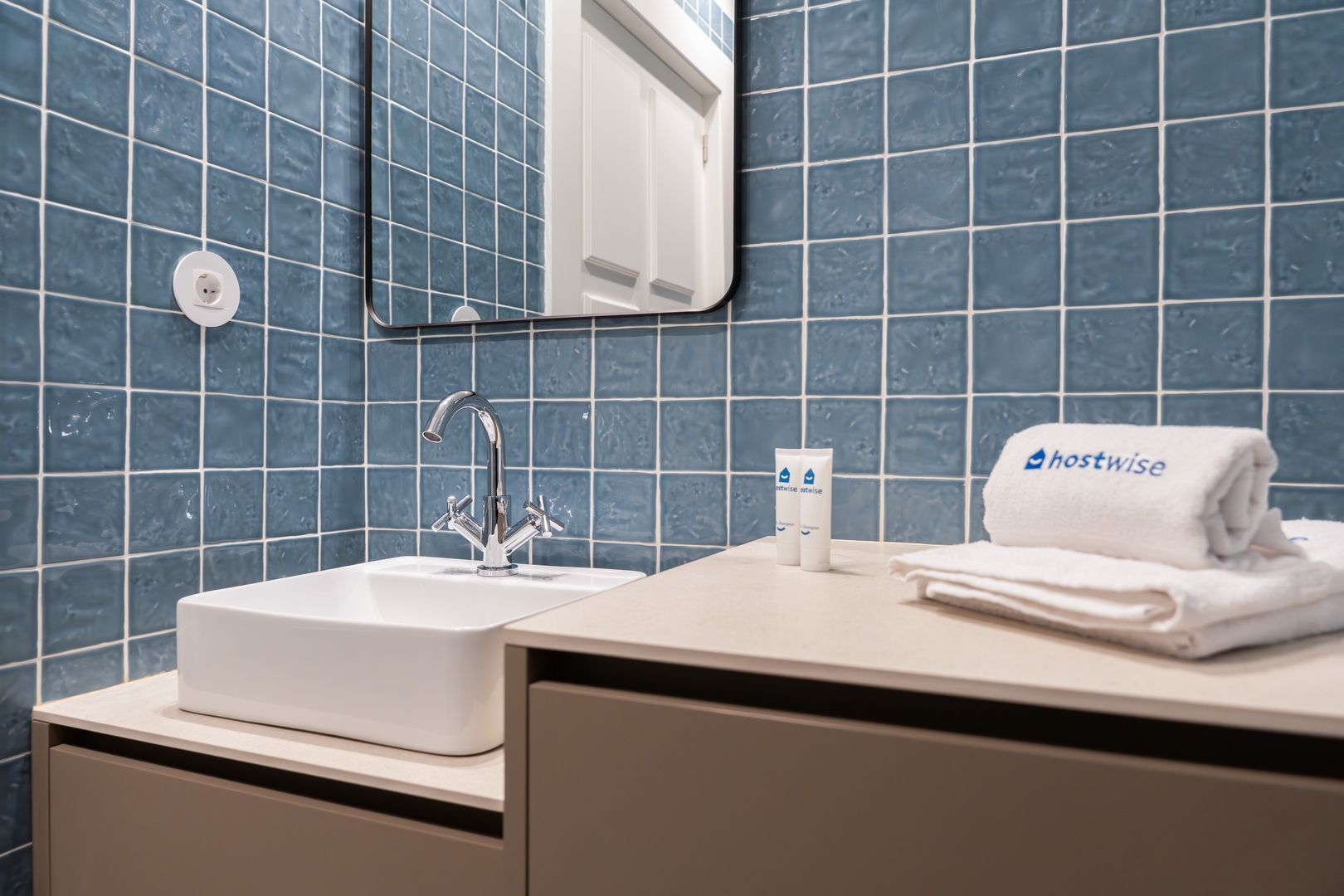 HostWise - Cozy & Bright Flat 20 Host Wise Booking